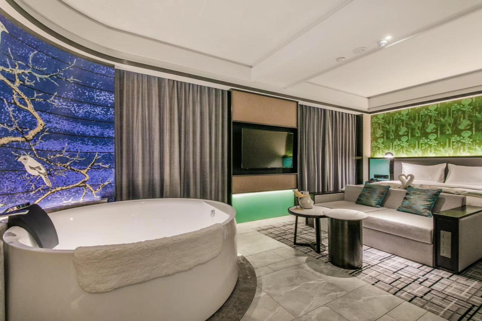 Business Double Room with Bathtub photo 3
