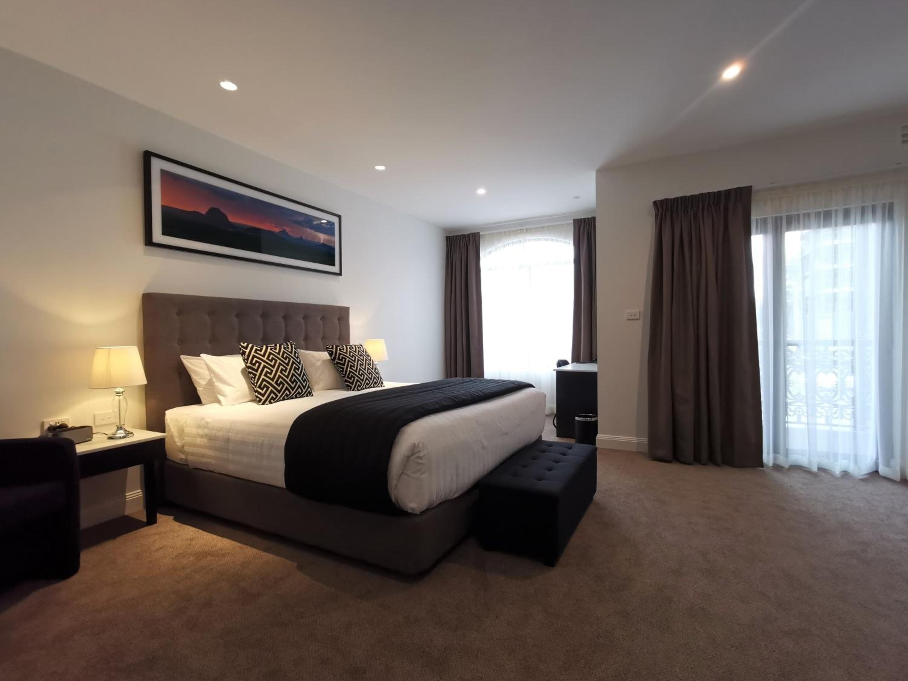 Superior King Room - Photo 1
