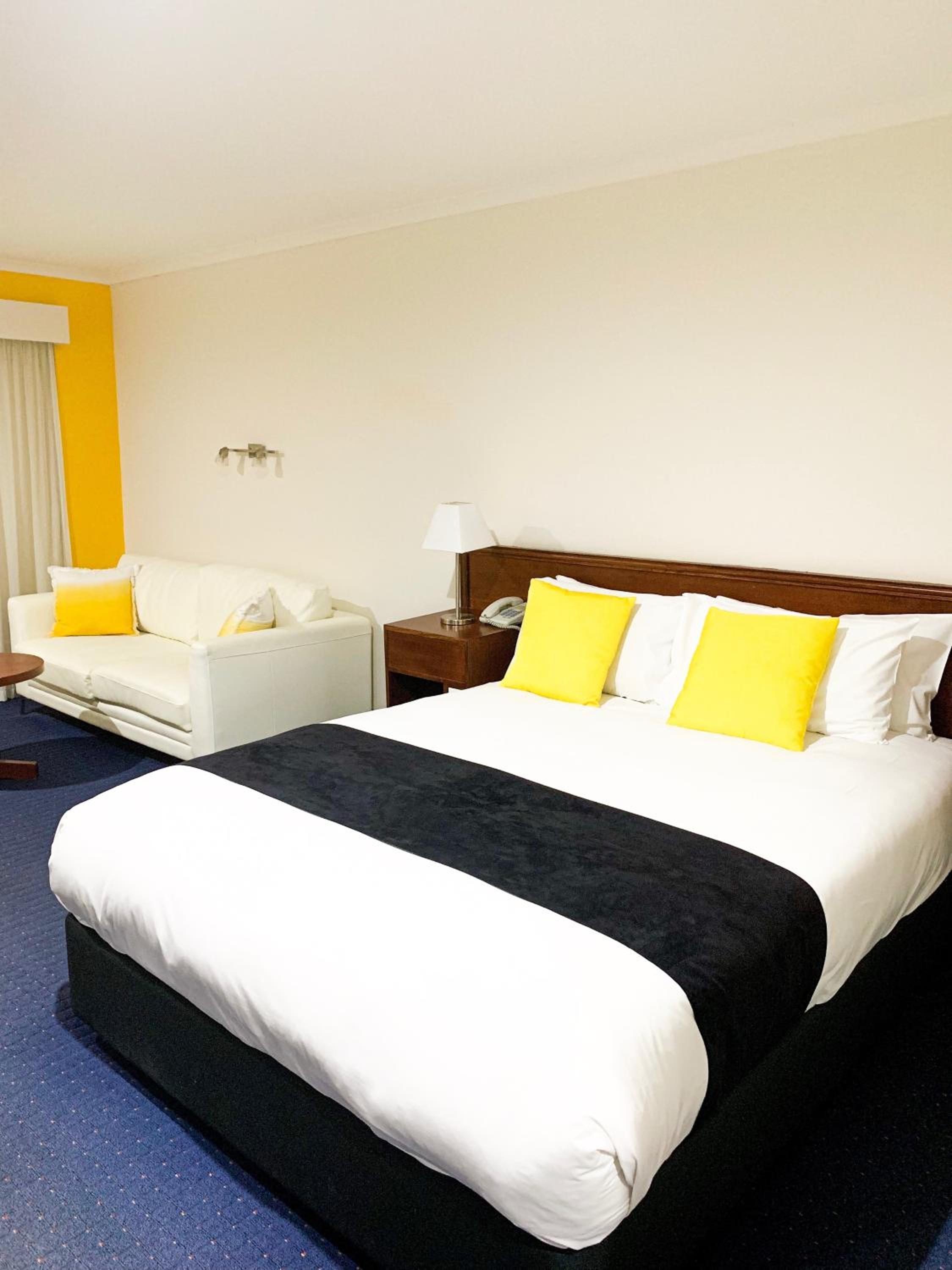 Deluxe Queen Room - Photo 1