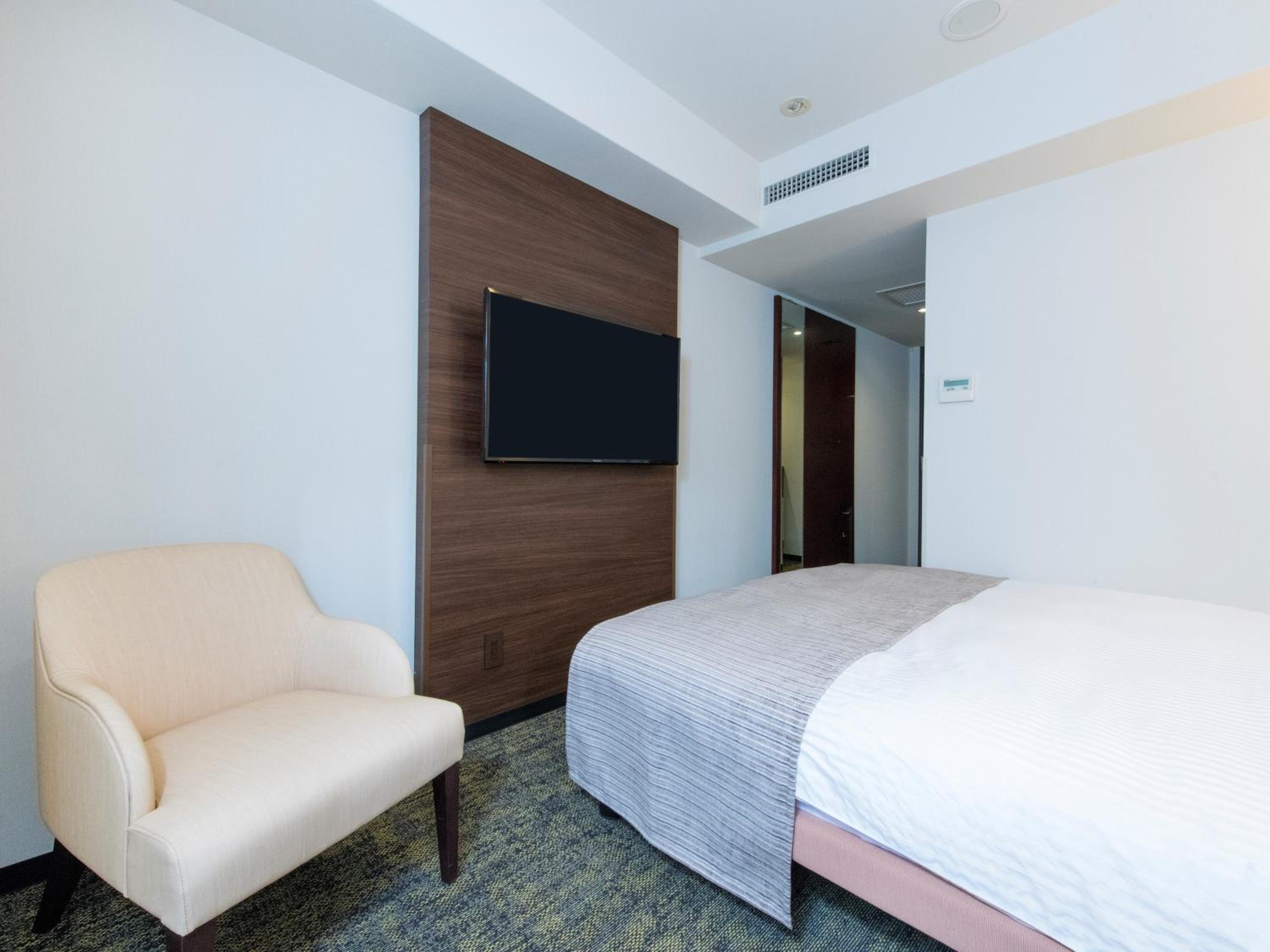 Superior Queen Room - Non-Smoking - Photo 3