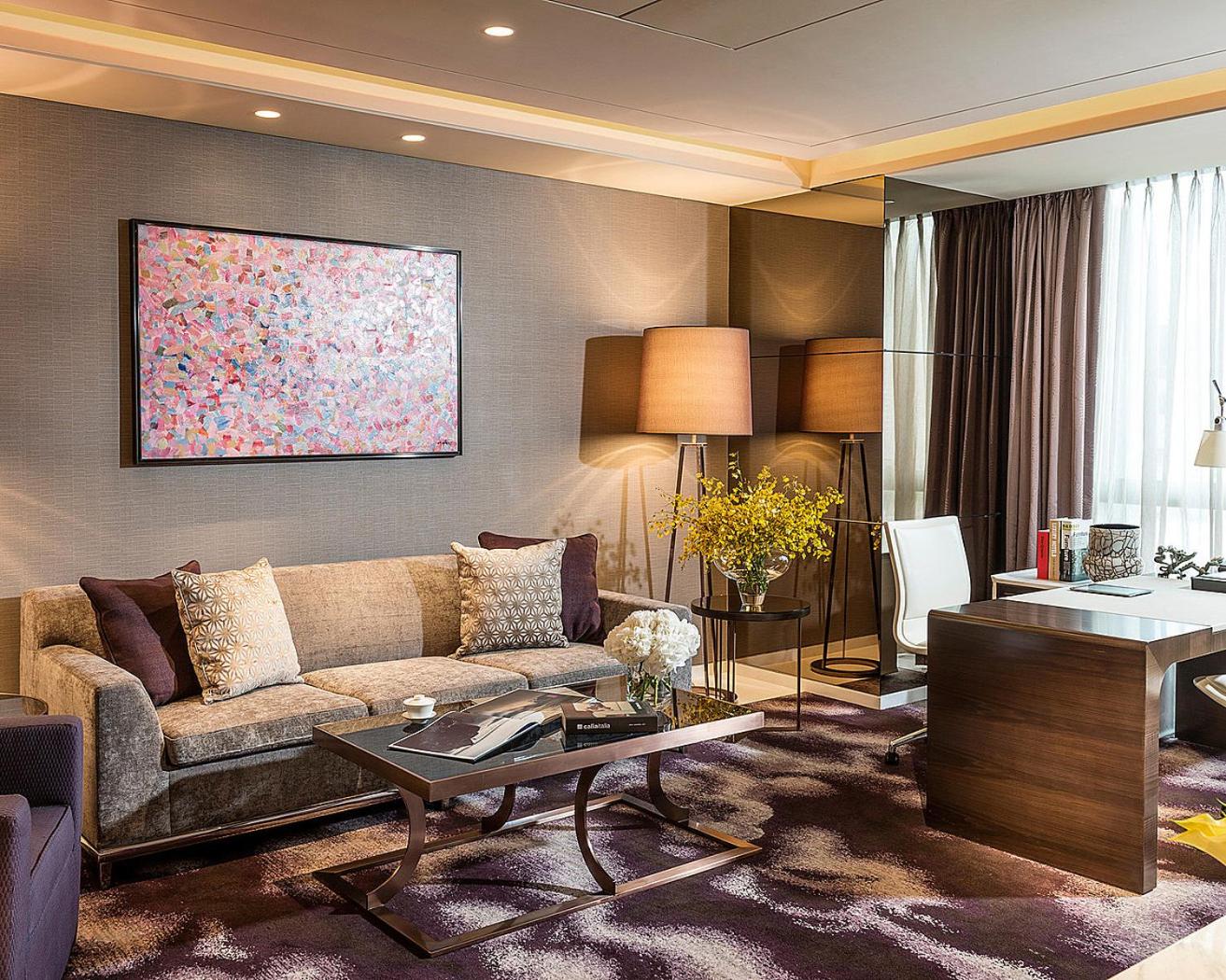 Executive King Suite photo 2