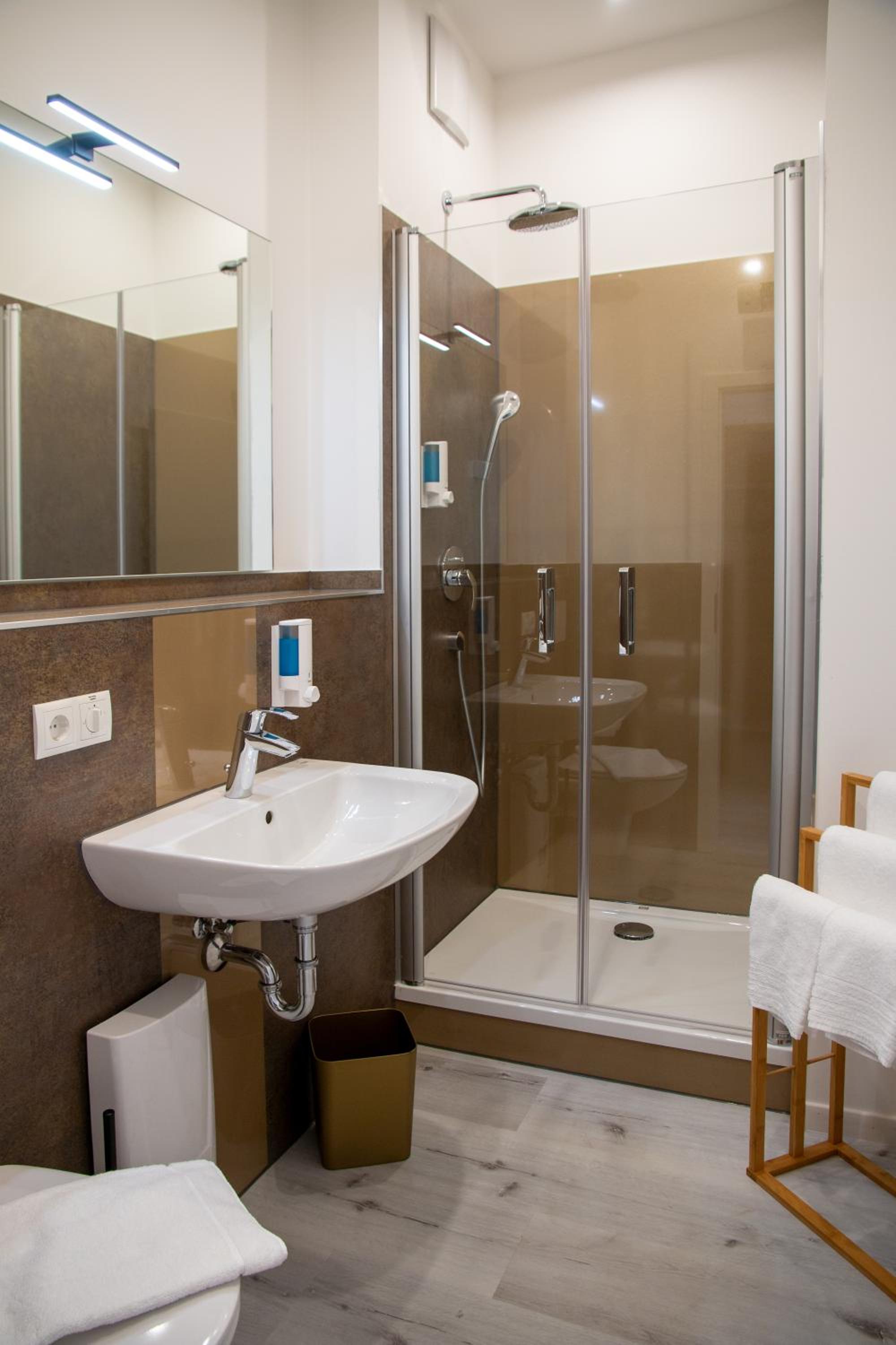 Comfort Double Room - Photo 8