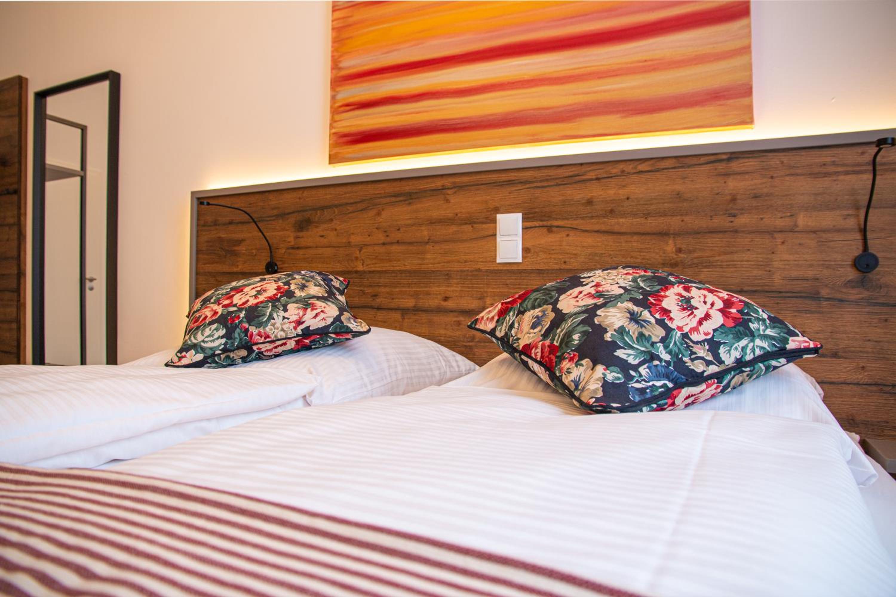 Standard Double Room - Photo 6