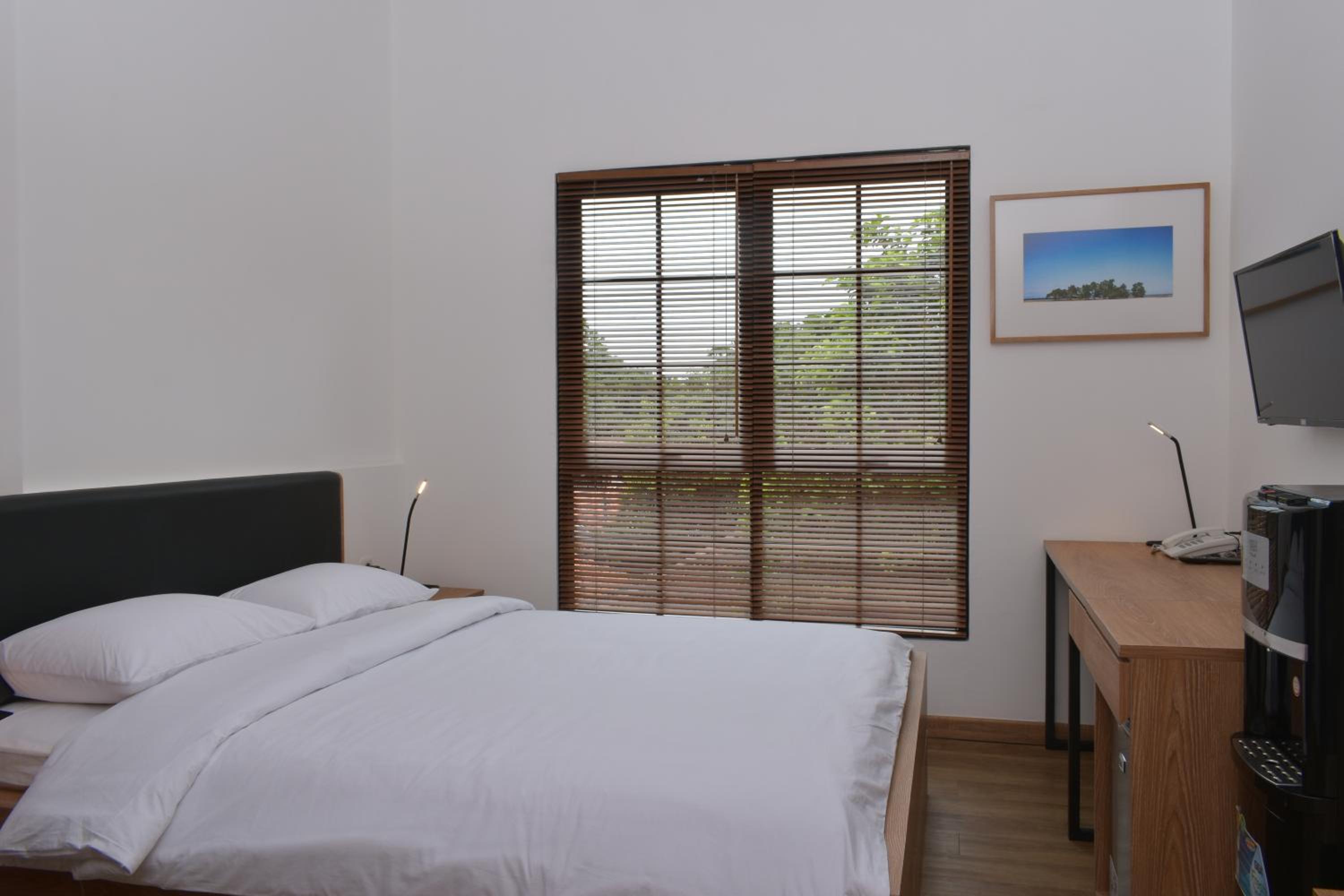 Standard Queen Room - Photo 1