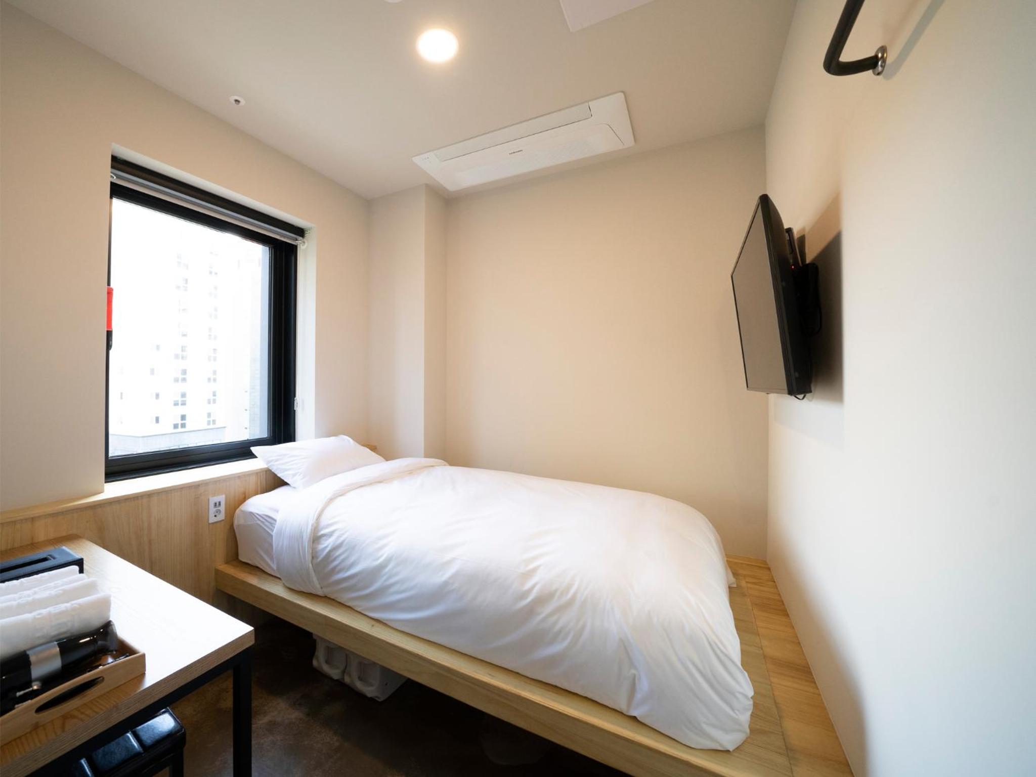 Single Room - Photo 3