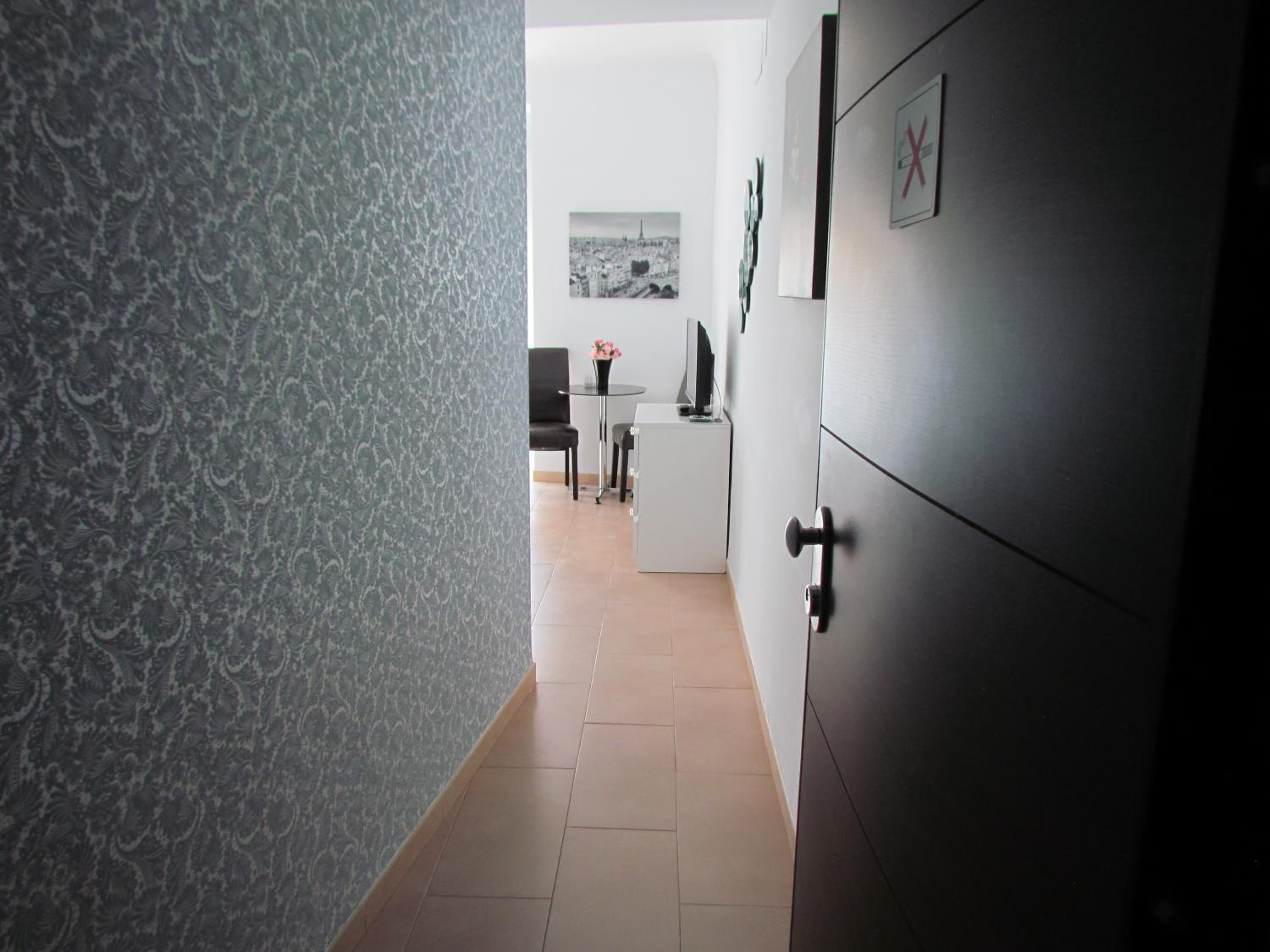 Apartment - Photo 1