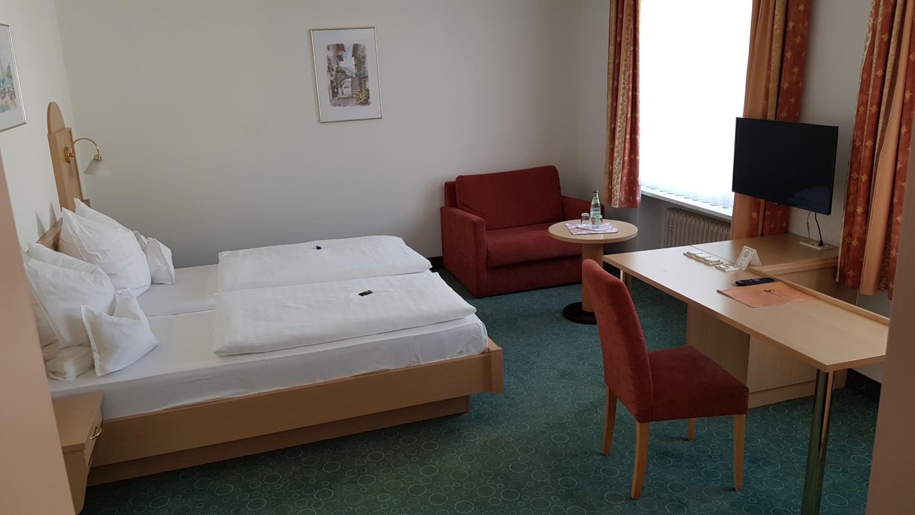 Standard Double Room - Photo 6