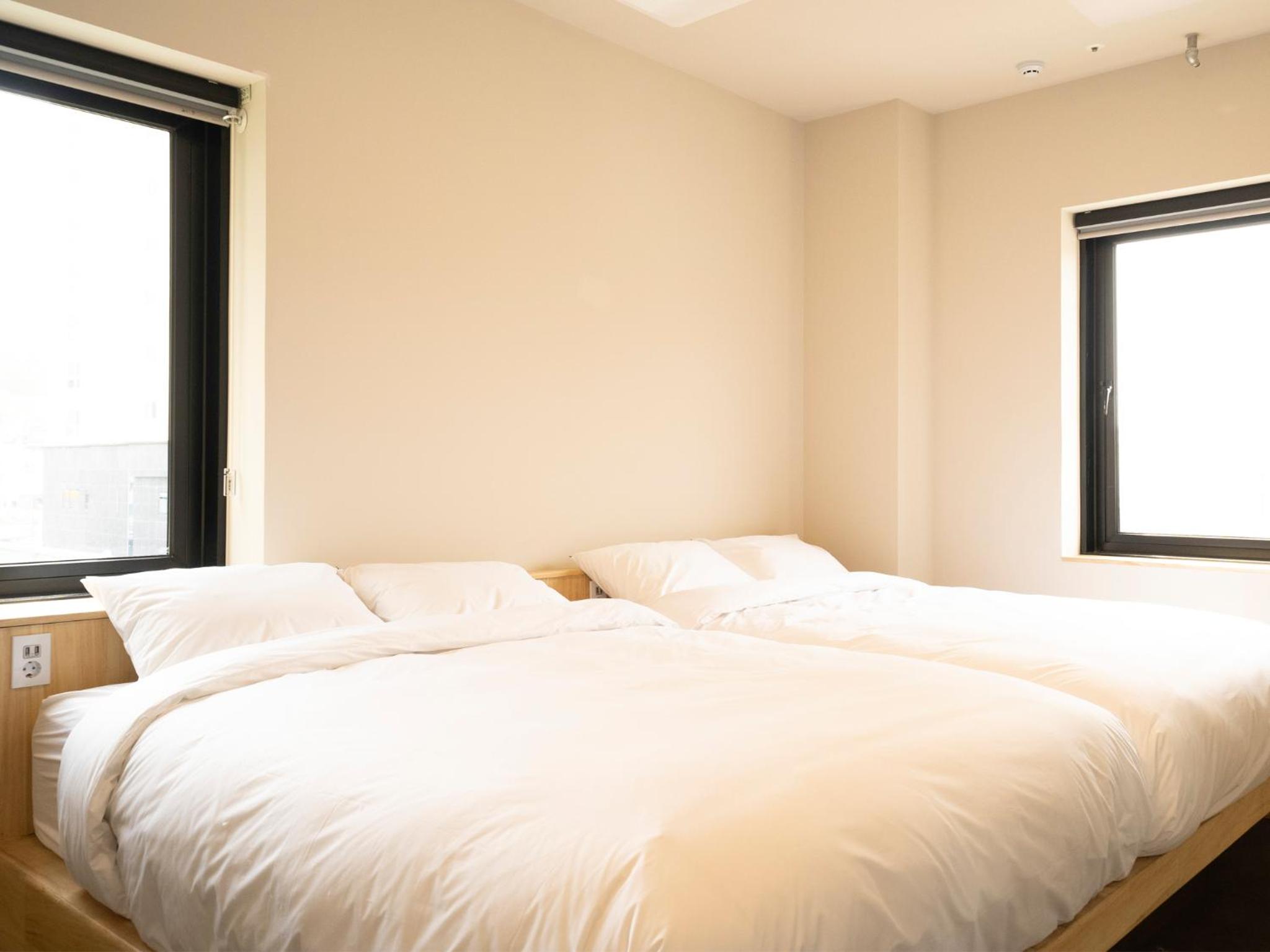 Deluxe Family Room - Photo 2
