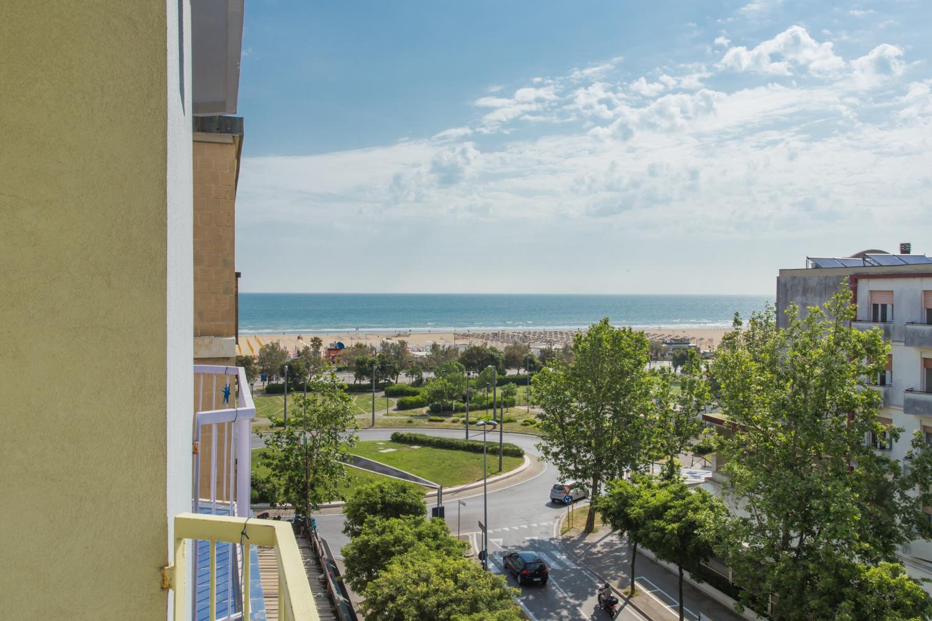 Double or Twin Room with Sea View - Photo 2