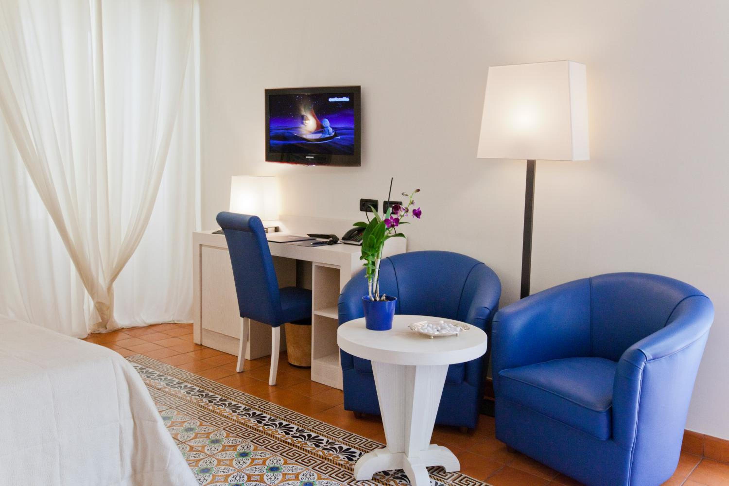 Classic Double or Twin Room photo 2