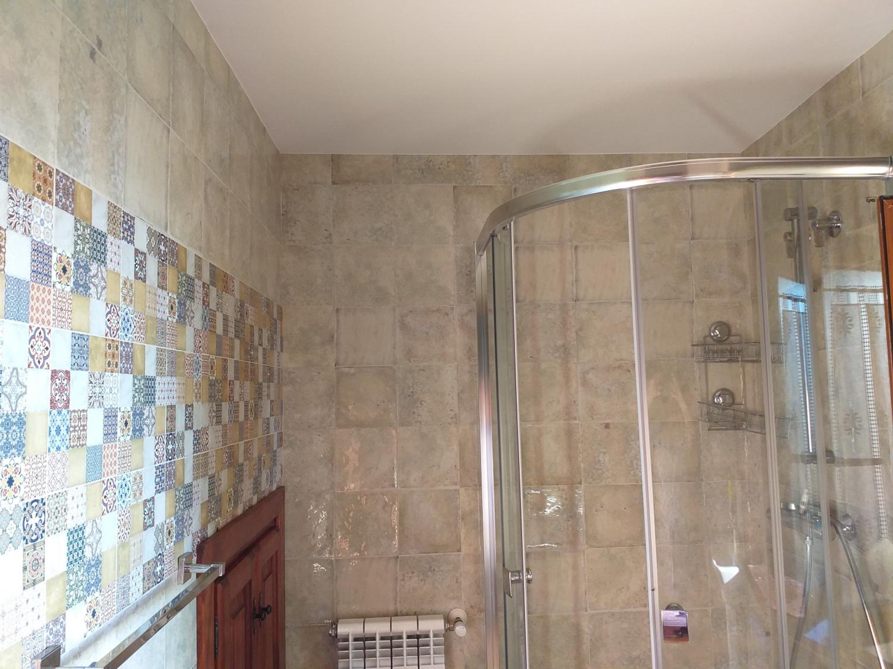 Three-Bedroom Townhouse - Photo 8