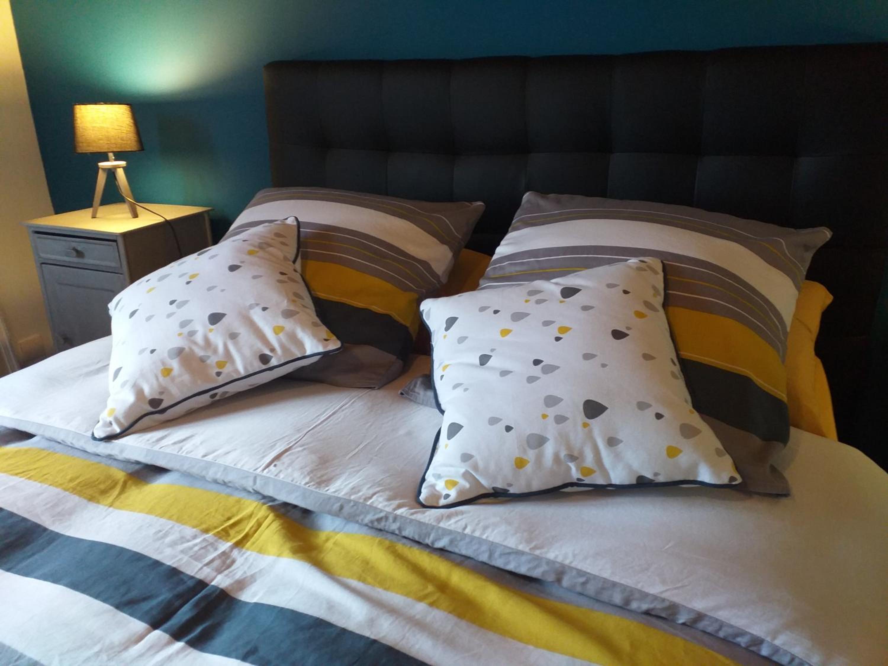 Standard Double Room - Photo 9