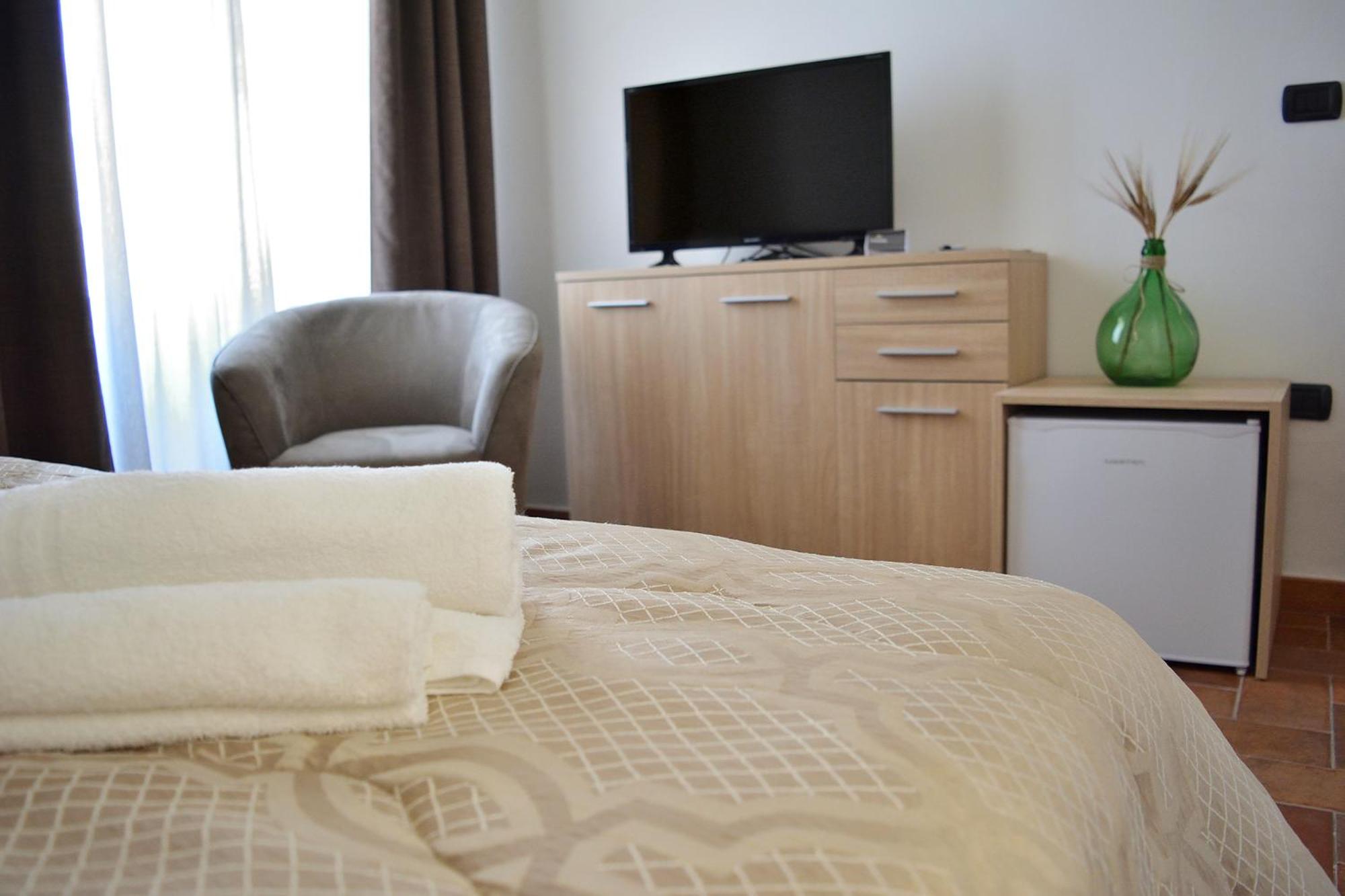Double or Twin Room photo 2