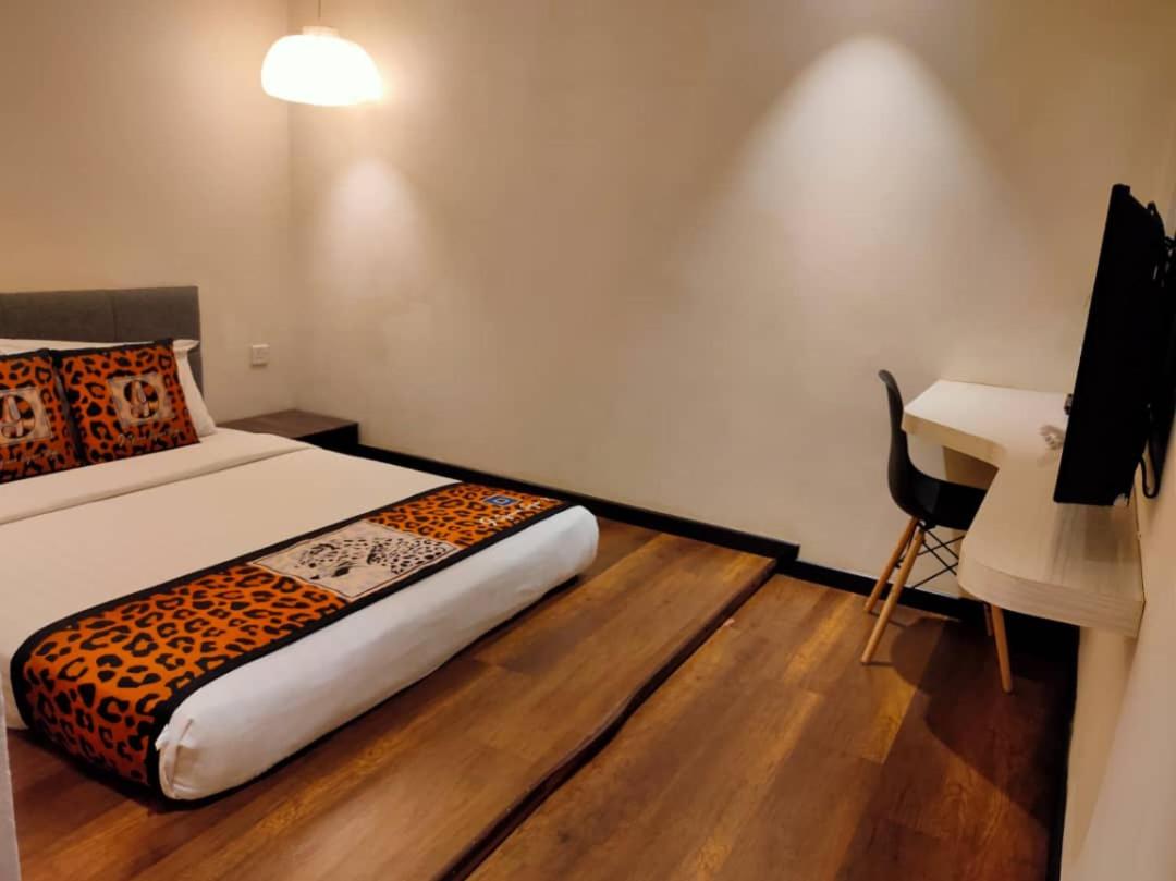 Queen Room