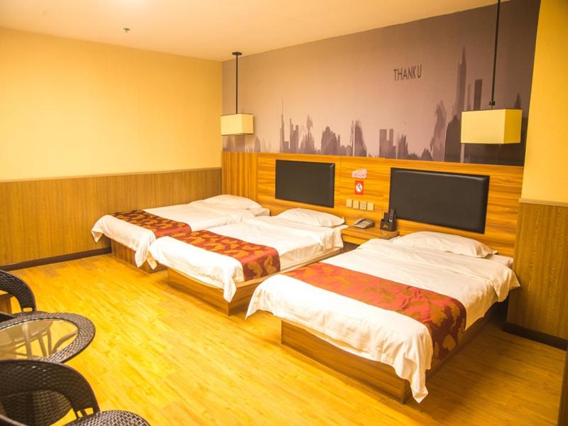Deluxe Triple Room photo 2