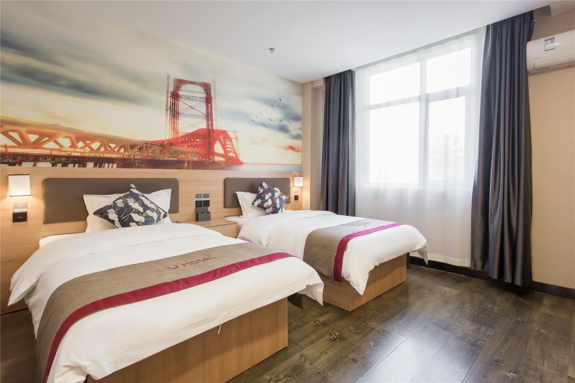Business Twin Room photo 3