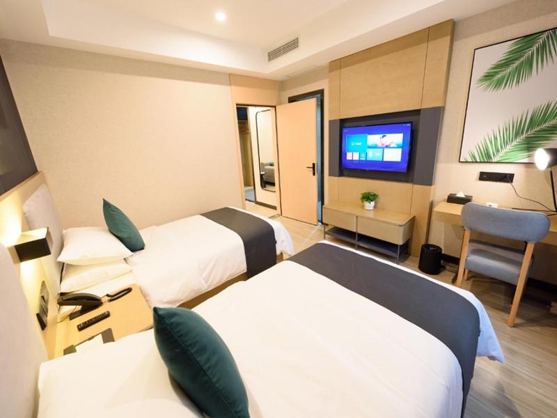 Standard Twin Room photo 2