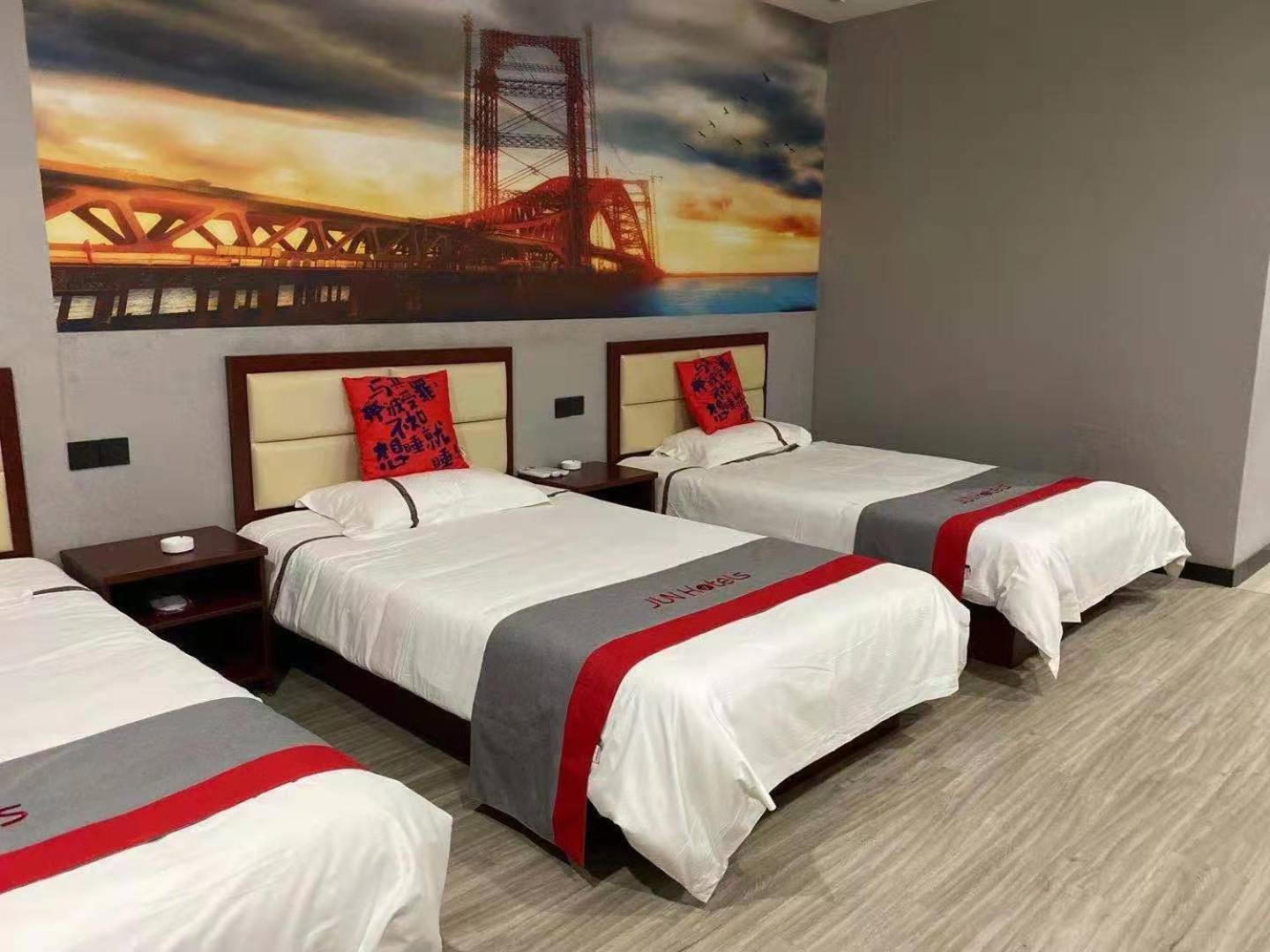 Deluxe Triple Room photo 1