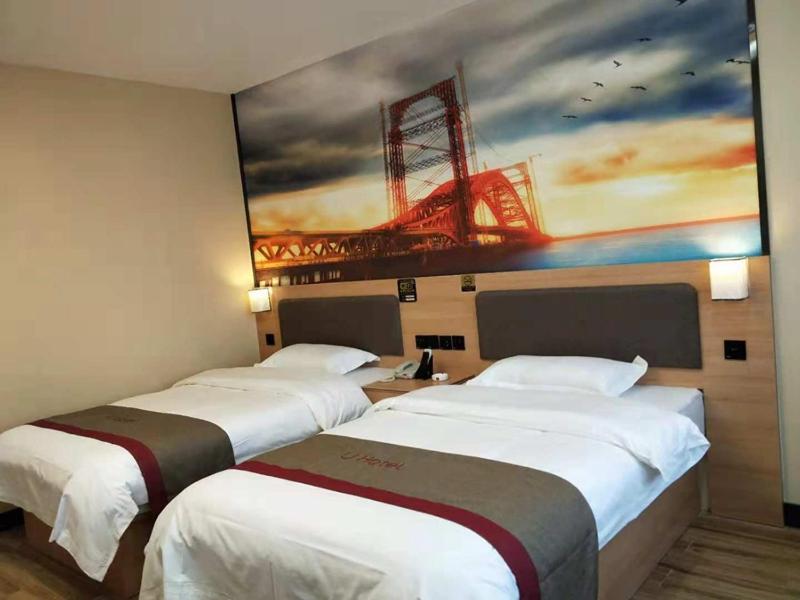 Standard Twin Room photo 2