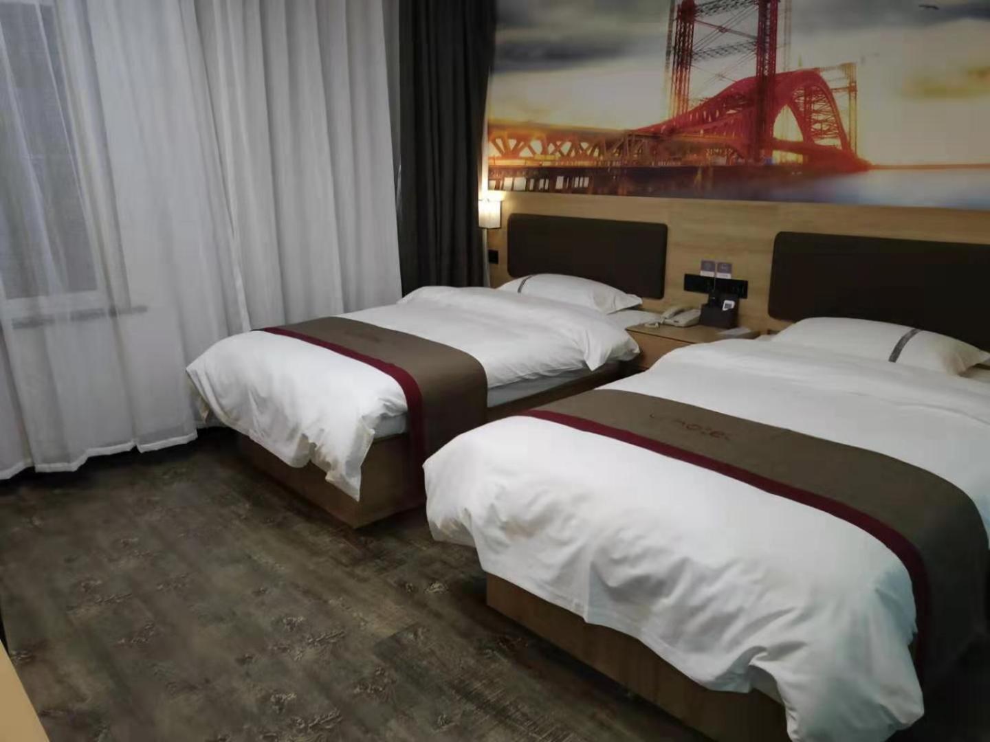 Business Twin Room photo 2