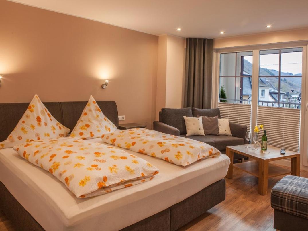 Double Room with Private Bathroom photo 1