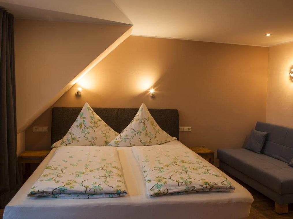 Double Room with Private Bathroom photo 3