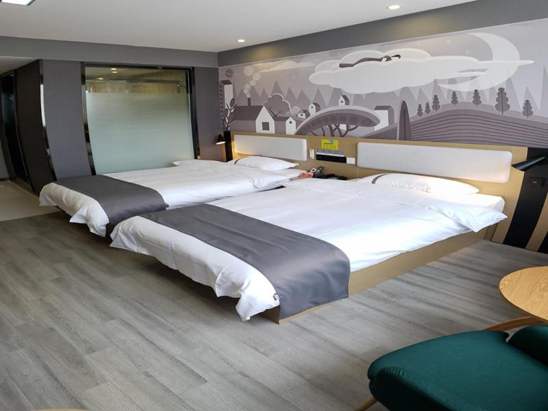 Superior Twin Room photo 3