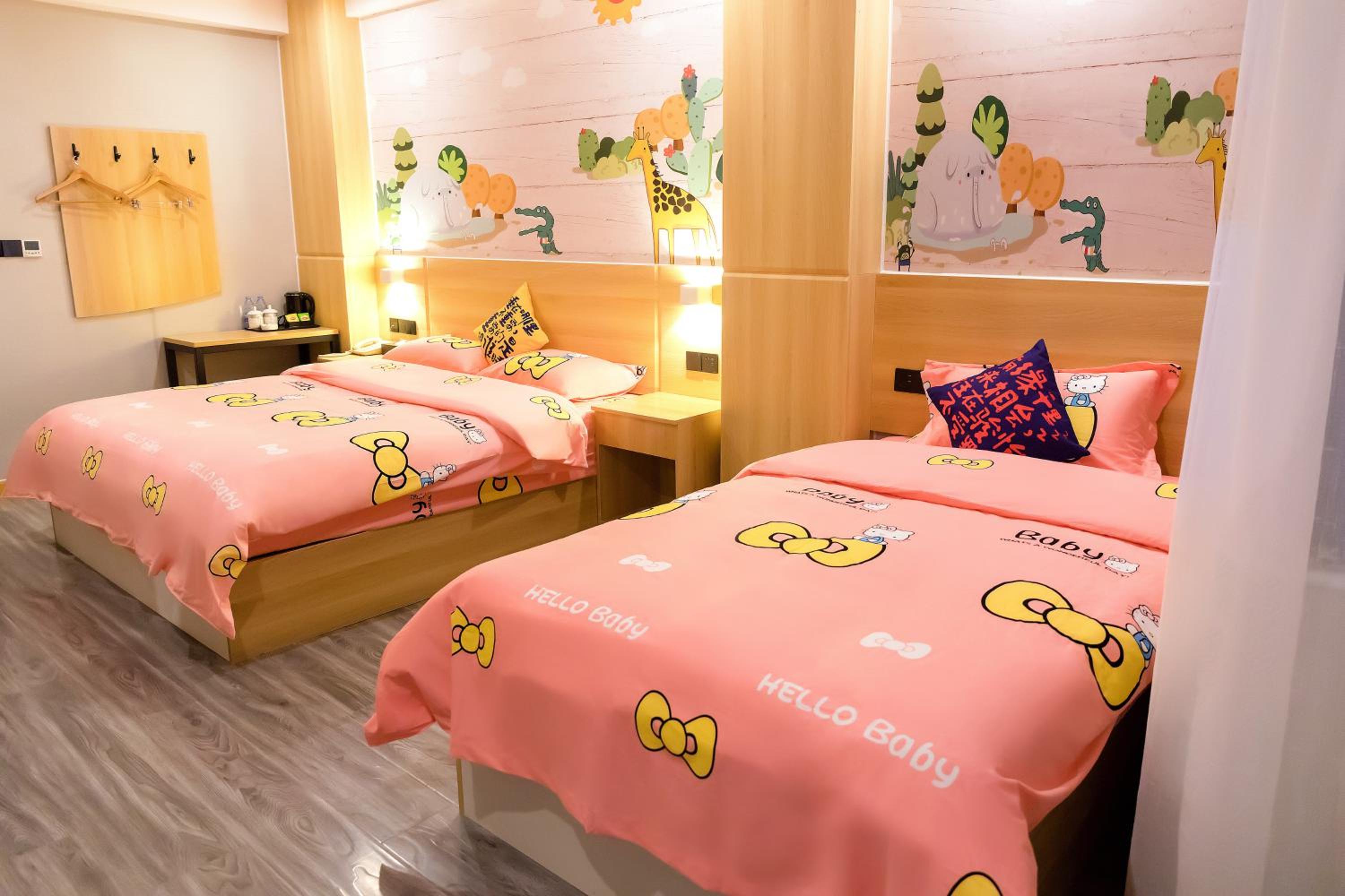 Deluxe Twin Room - Photo 2