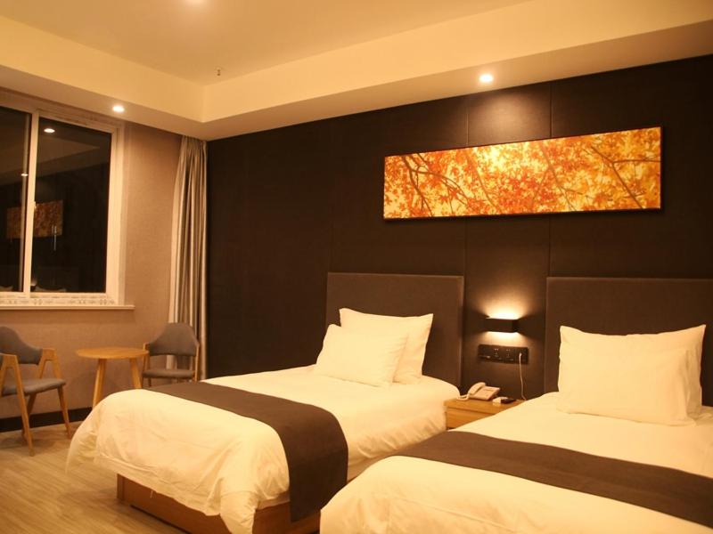 Standard Twin Room - Photo 2