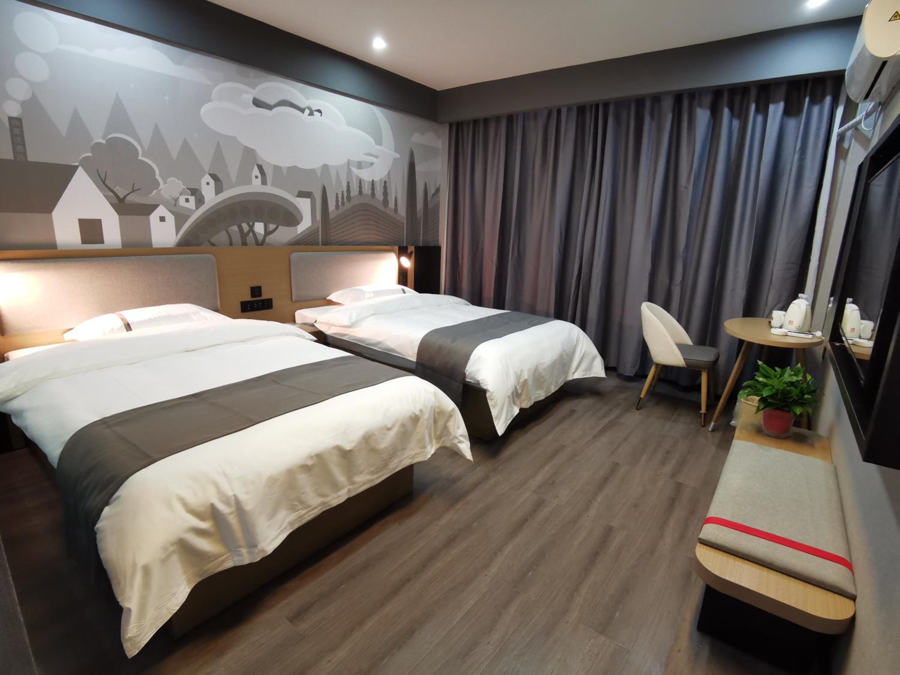 Standard Twin Room