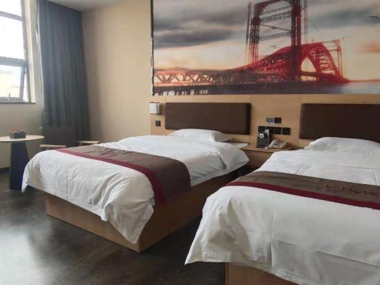 Standard Twin Room - Photo 4