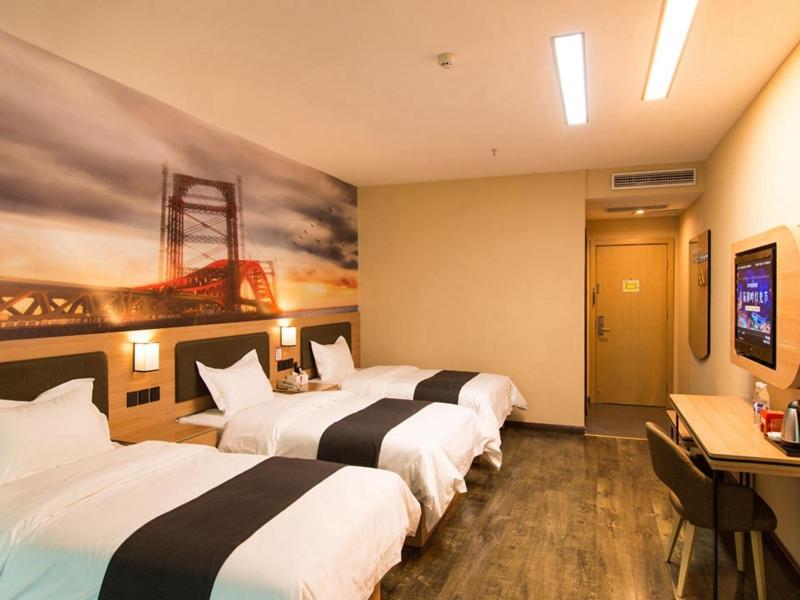 Standard Triple Room photo 2