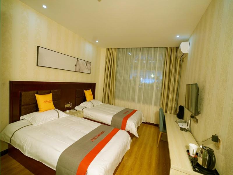 Superior Twin Room photo 2