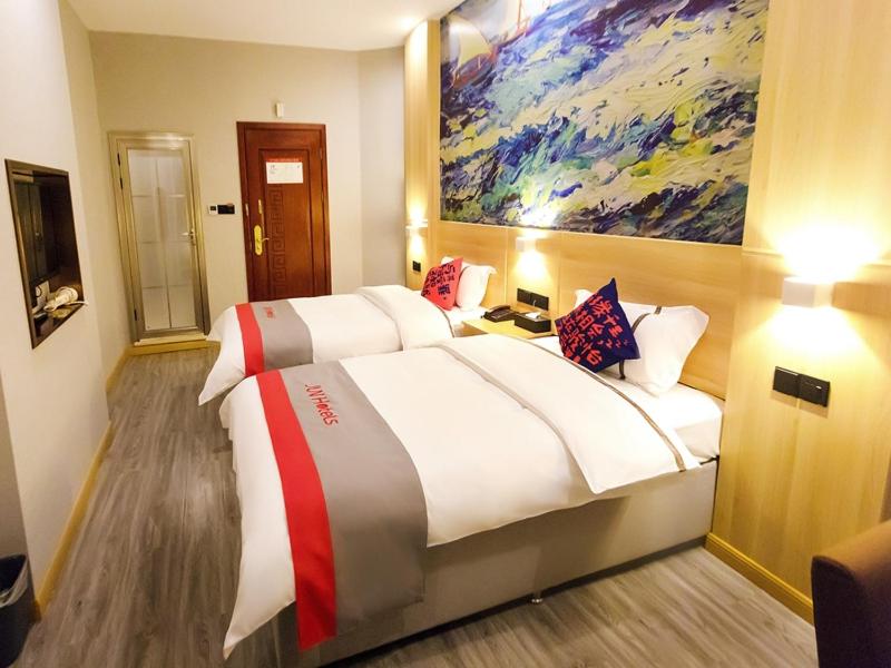 Deluxe Twin Room - Photo 1
