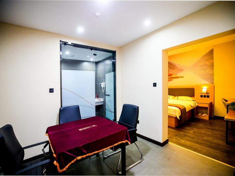 Business Suite photo 2