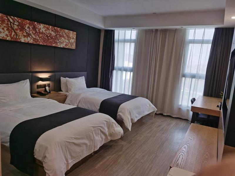 Standard Twin Room - Photo 5
