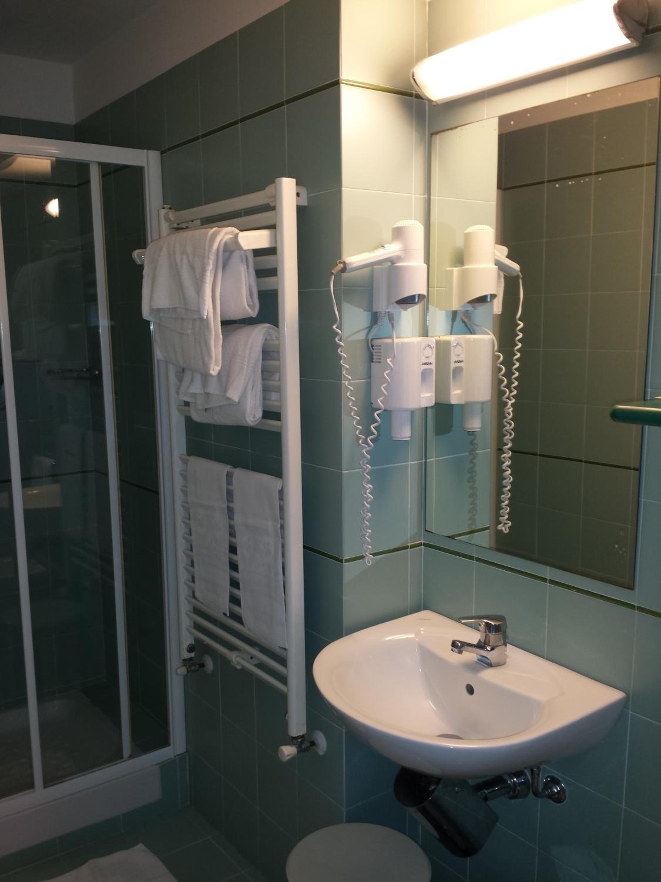 Double Room - Photo 4