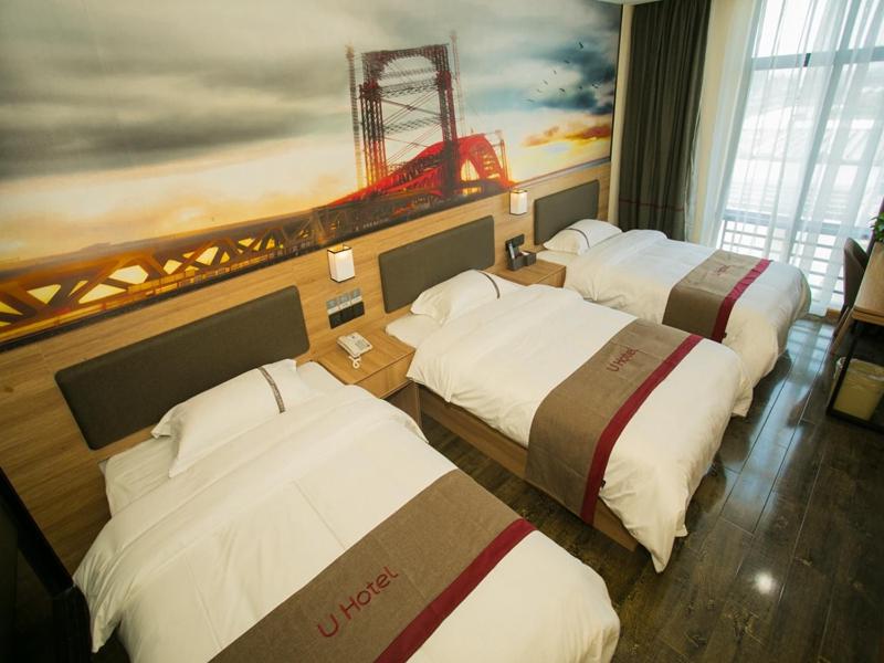 Deluxe Triple Room photo 3