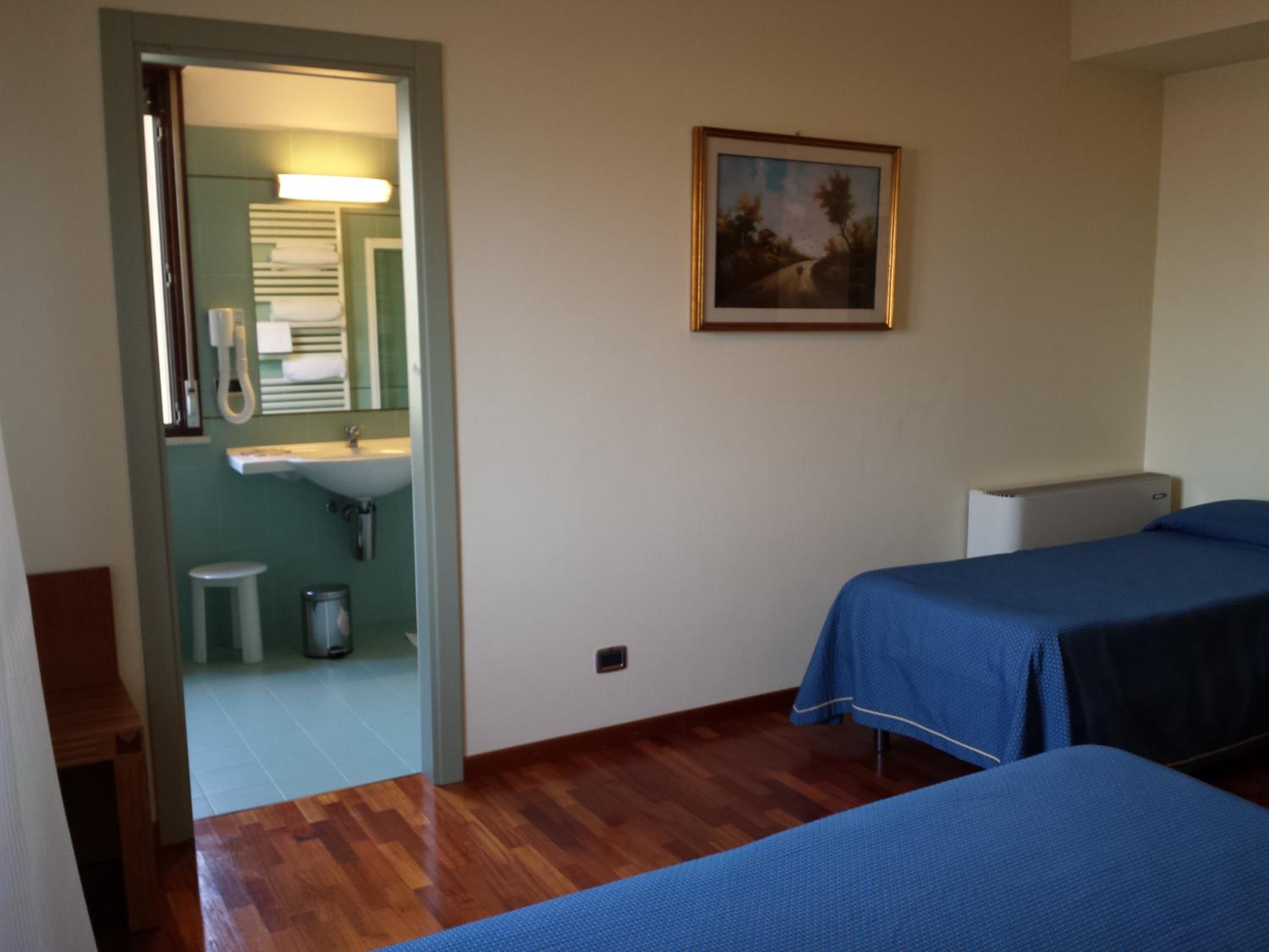 Triple Room - Photo 1
