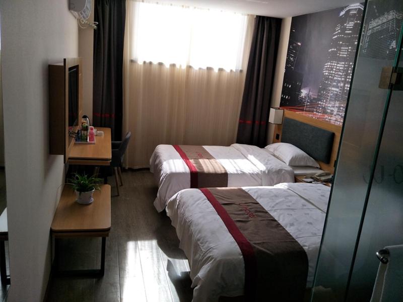 Standard Twin Room photo 2