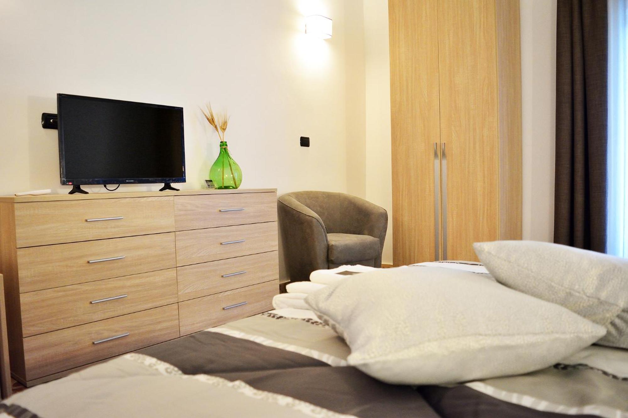Double or Twin Room - Photo 1