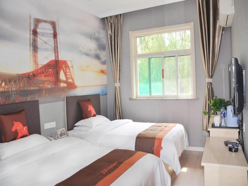 Standard Twin Room photo 2