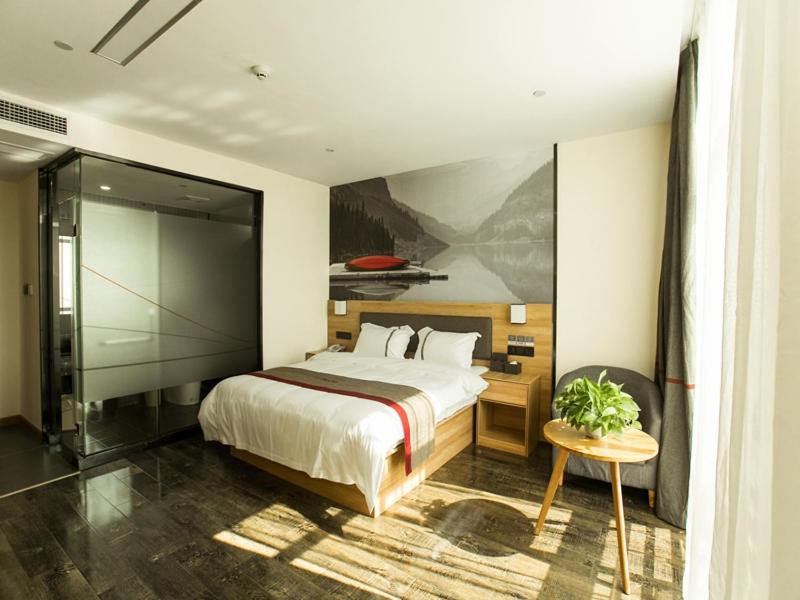 Deluxe Triple Room photo 2