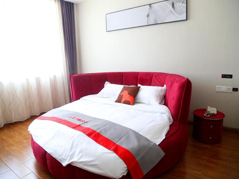 Luxury Suite photo 2