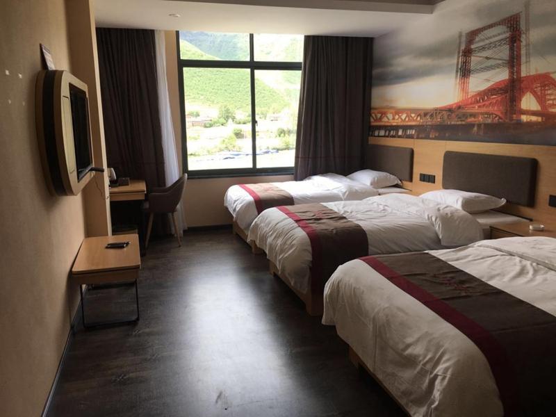 Deluxe Triple Room