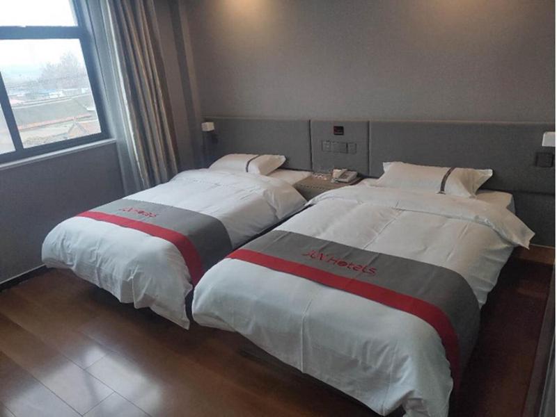 Business Twin Room photo 2