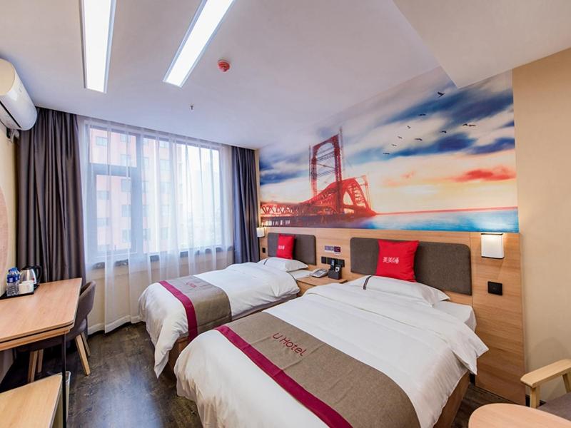 Deluxe Twin Room photo 3