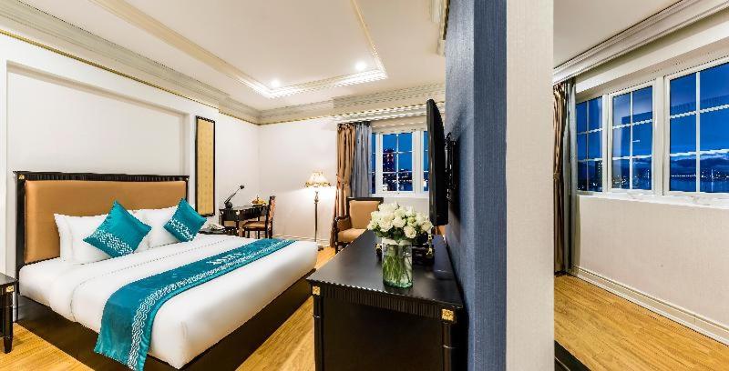 Premier Double River View - Photo 1