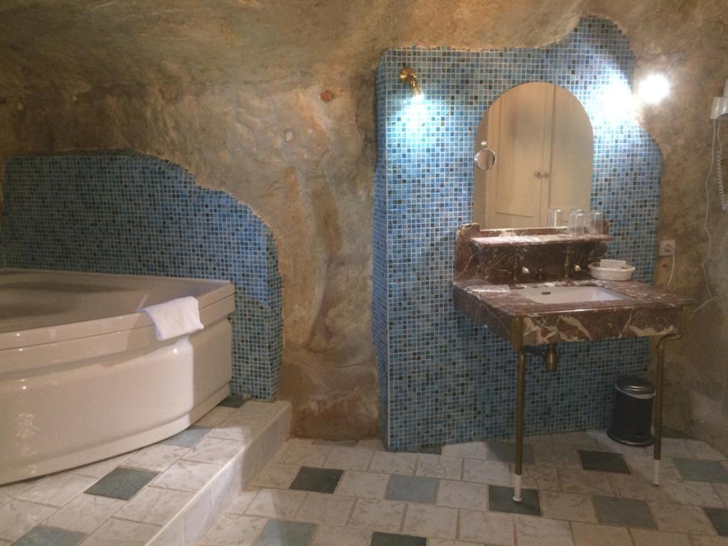 Superior Suite - Cave photo 2