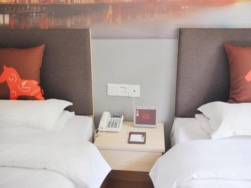 Standard Twin Room photo 1